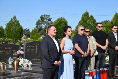 DSC_1052_Medium