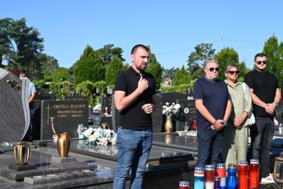 DSC_1063_Medium