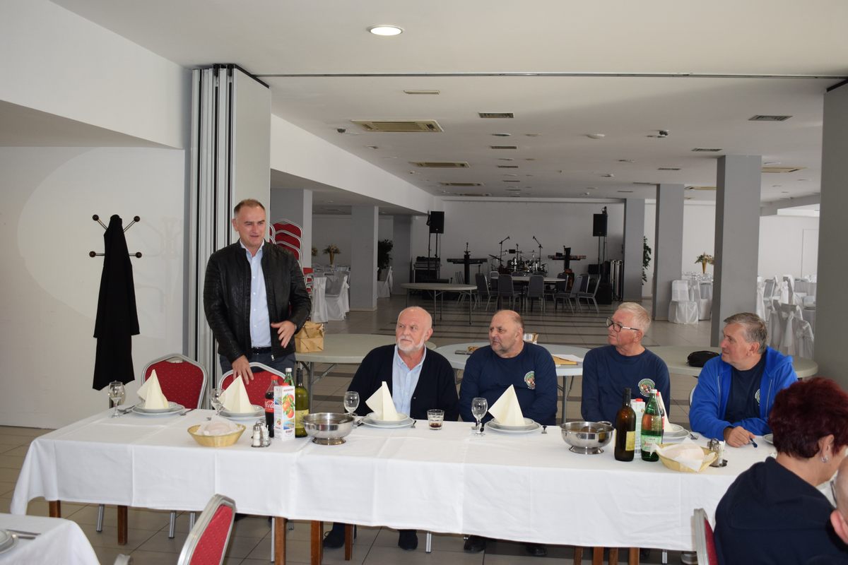 Zamjenik župana Mihael Jurić je u subotu, 8. listopada 2022. godine, u sisačkom hotelu „Panonija“ dočekao i pozdravio veterane 103. brigade Hrvatske vojske, koji su, u sklopu obilježbe godišnjice ustrojavanja ove „Zagorske“ brigade, obišli Sunju i Sunjsku bojišnicu. 