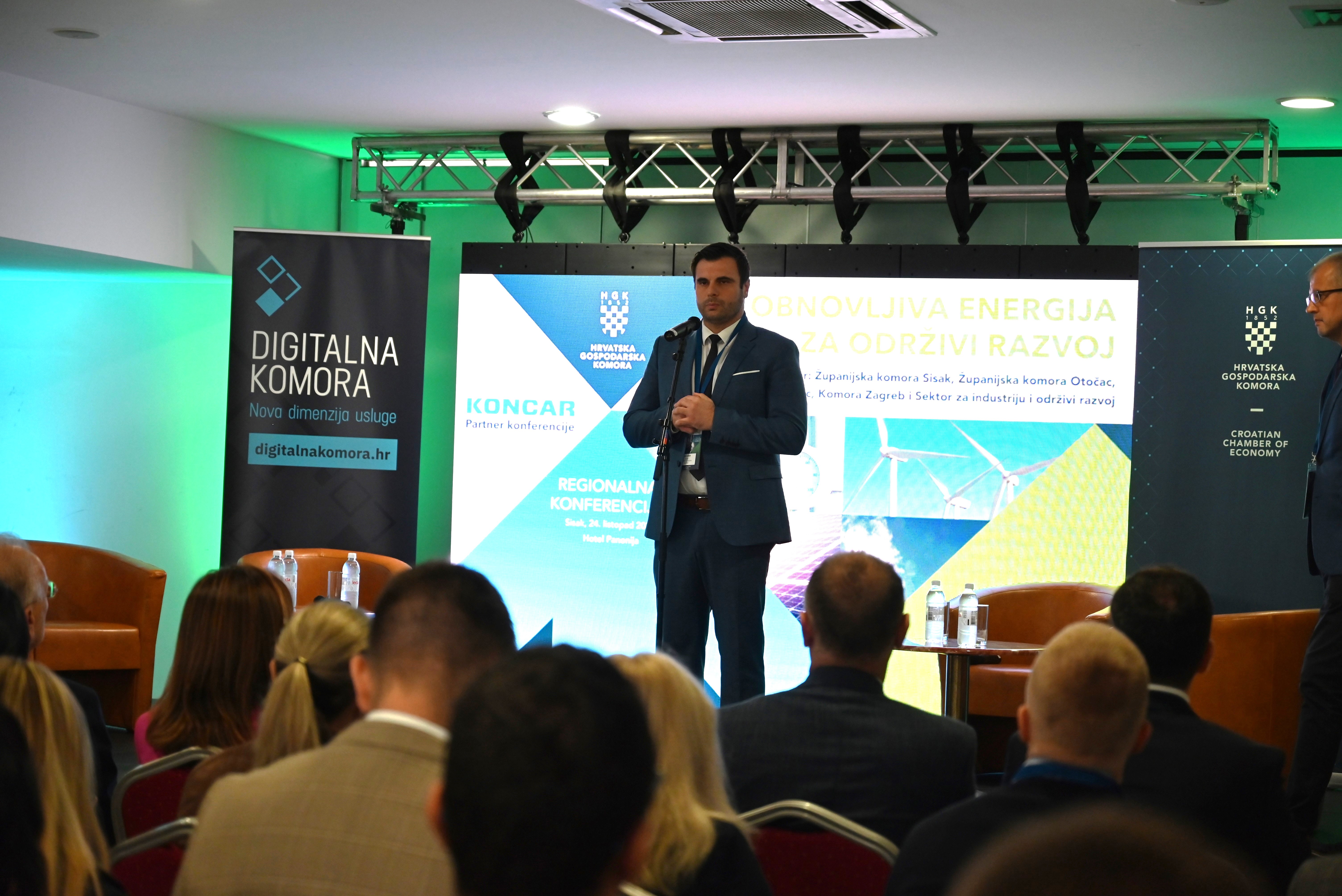 Sisačko-moslavački župan Ivan Celjak otvorio je danas u Hotelu Panonija u Sisku regionalnu konferenciju „Obnovljiva energija za održivi razvoj“.