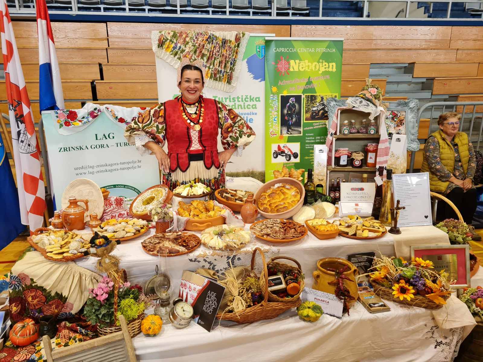 Predstavnica Sisačko-moslavačke županije Ivančica Kudlek iz Nebojana kraj Petrinje postala je prva pratilja na 22. izboru za najuzorniju hrvatsku seosku ženu koji je u subotu, 8. listopada održan u Čakovcu. Na natjecanje ju je ispratio zamjenik župana Mihael Jurić koji joj je poželio puno uspjeha na izboru najuzornije seoske žene.