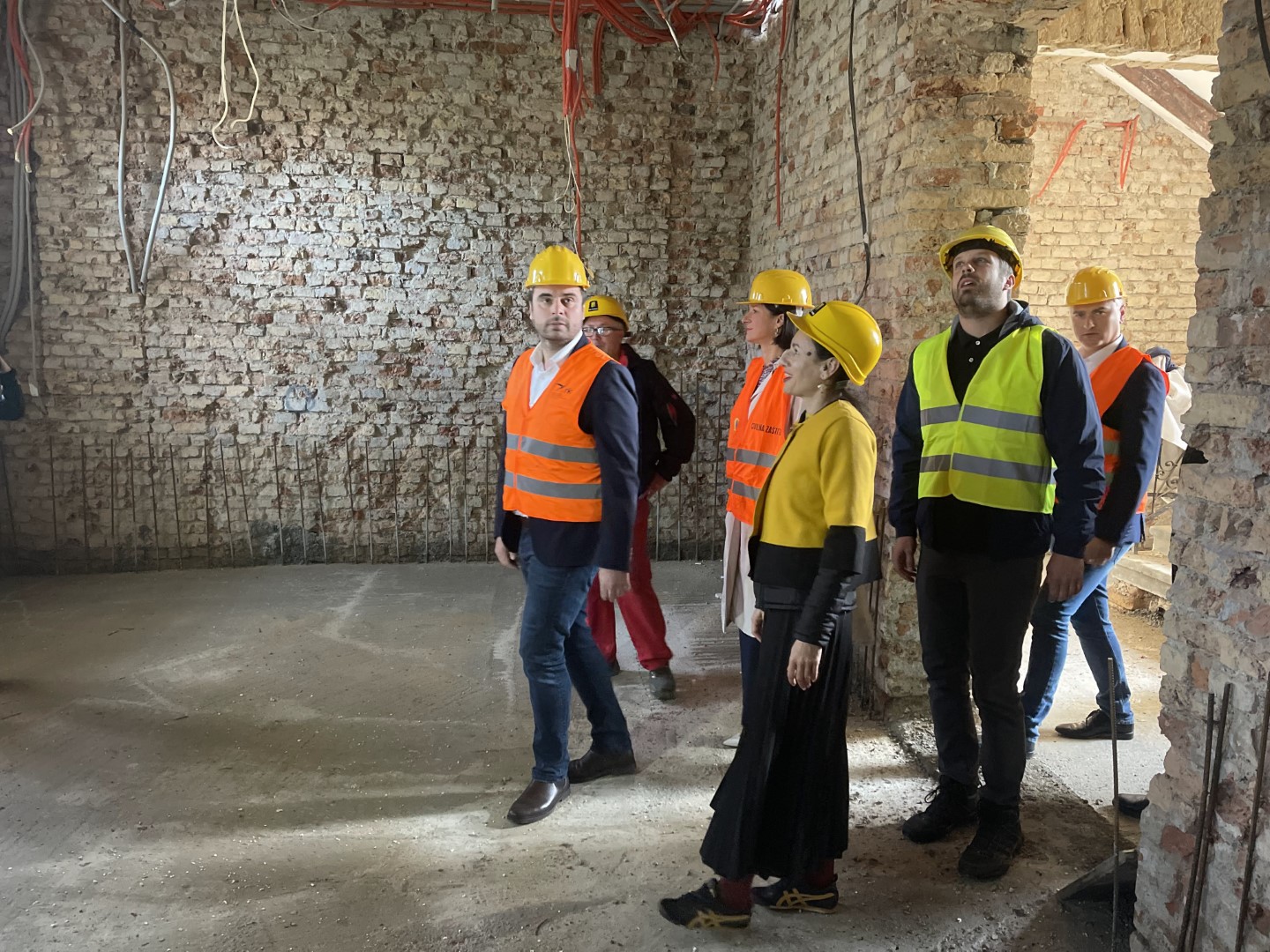 Župan Ivan Celjak je u utorak, 4. listopada 2022. godine, u Petrinji sa suradnicima obišao radove na cjelovitoj obnovi zgrade Interpretacijskog centra baštine Banovine koju provodi Sisačko-moslavačka županija. 