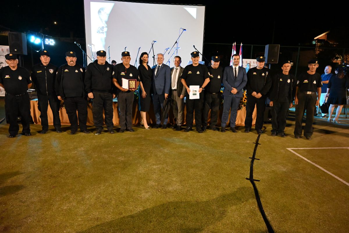 Župan Ivan Celjak je, kao izaslanik predsjednika Hrvatskog sabora Gordana Jandrokovića, nazočio  Svečanoj sjednici Gradskog vijeća Grada Petrinje, koja je održana u povodu obilježavanja Dana grada.