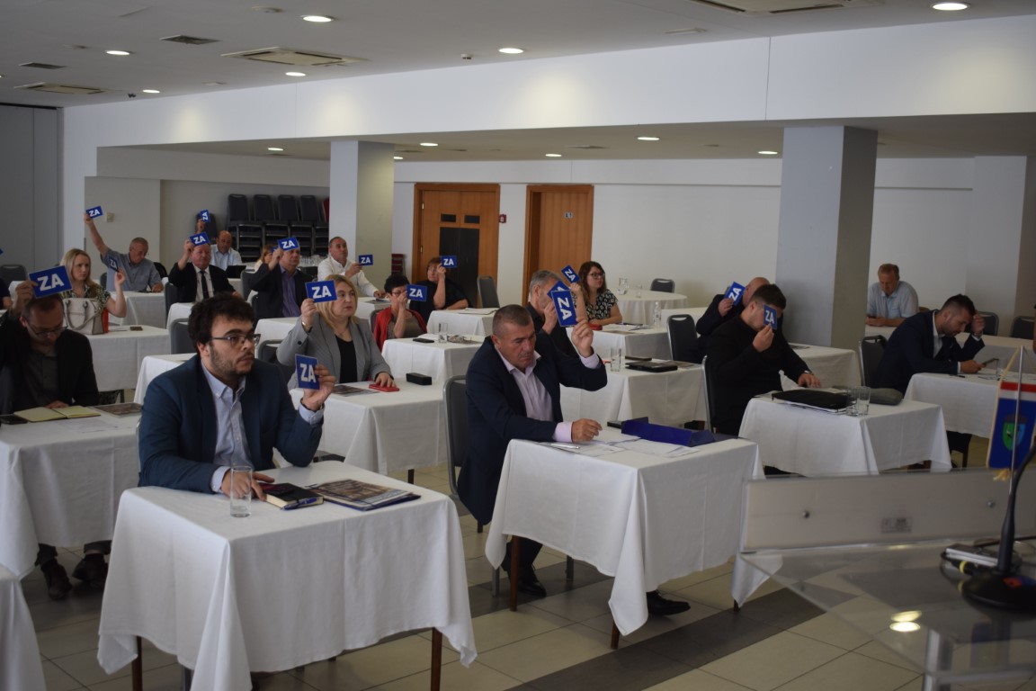 Vijećnici su na ovoj sjednici jednoglasno prihvatili sve prijedloge za dodjelu nagrada Sisačko-moslavačke županije.