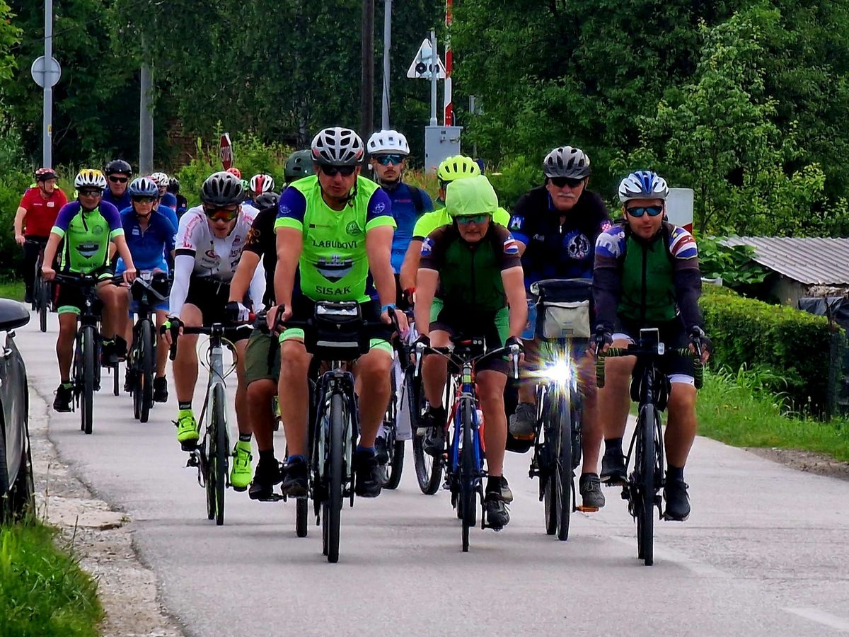 U prigodi proslave Dana Sisačko-moslavačke županije, održana je tradicionalna, jedanaesta po redu biciklistička vožnja sportsko-rekreativnog i cikloturističkog karaktera Giro de Banovina. 