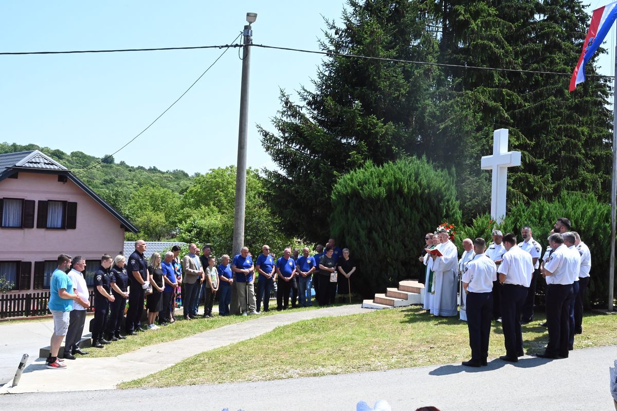 Zamjenik župana Mihael Jurić je u Strašniku, naselju na području grada Petrinje, sudjelovao u proslavi Svetog Vida. 