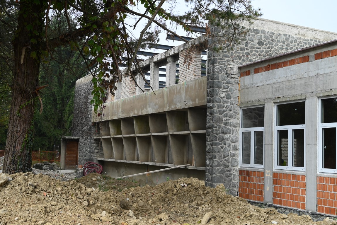 Župan Ivan Celjak, zajedno s potpredsjednikom Vlade RH i ministrom prostornoga uređenja, graditeljstva i državne imovine Brankom Bačićem i suradnicima, u srijedu, 11. listopada 2023. godine obišao je gradilišta na području grada Siska.