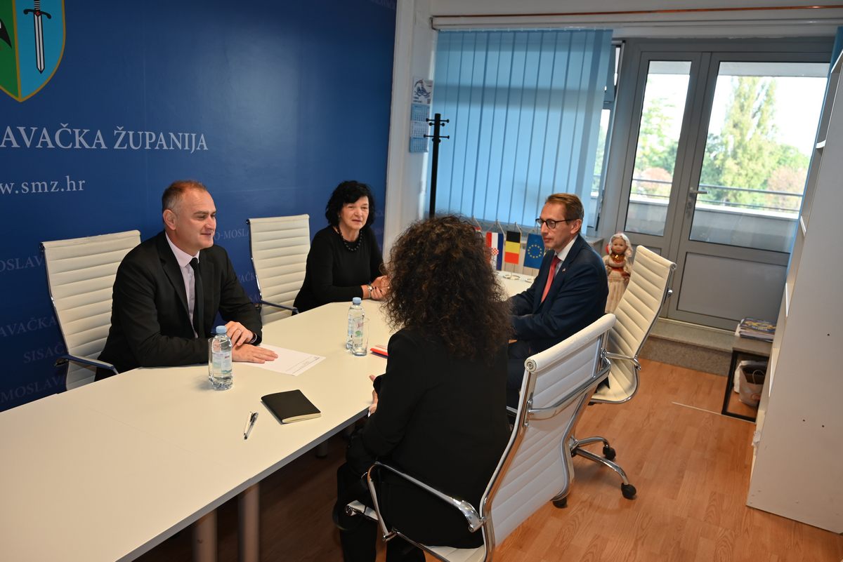 Zamjenik župana je u ovoj prigodi predstavio belgijskom veleposlaniku Sisačko-moslavačku županiju, njene posebnosti i potencijale, koji otvaraju široku paletu mogućnosti gospodarske i svih drugih oblika suradnje. 