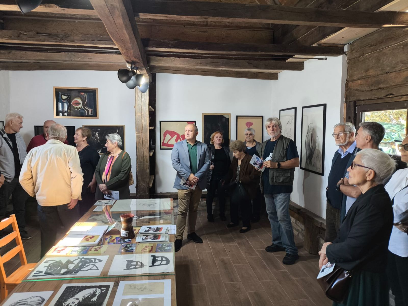 U Galeriji uz rijeku, u Brestu Pokupskom održana je izložba „Striegl – psi i mačke“ na kojoj je predstavljen dio animalističkog opusa slikara Slave Striegla. 