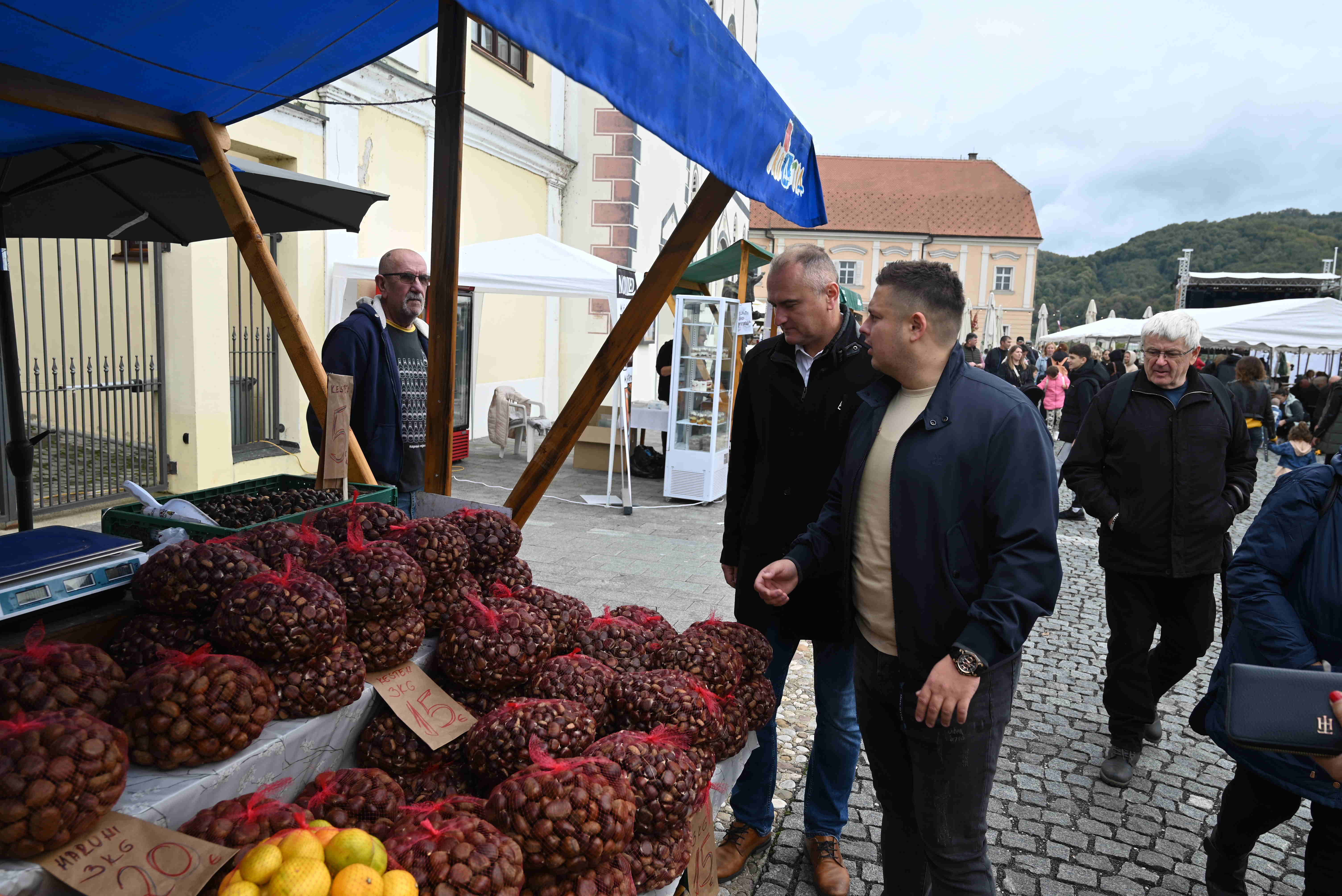 Zamjenik župana Mihael Jurić je nazočio tradicionalnoj „Kestenijadi“, najvećoj i najatraktivnijoj manifestaciji Hrvatske Kostajnice.