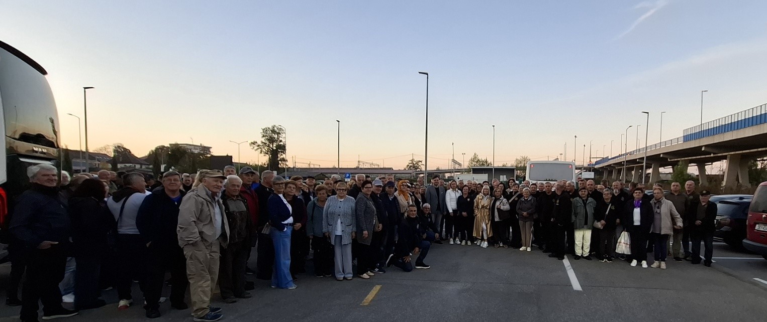 Sisačko-moslavačka županija i ove je godine, u suradnji s Koordinacijom udruga proisteklih iz Domovinskog rata Sisačko-moslavačke županije, organizirala zajedničko putovanje hrvatskih branitelja i članova njihovih obitelji u jedno od mjesta posebnog pijeteta.