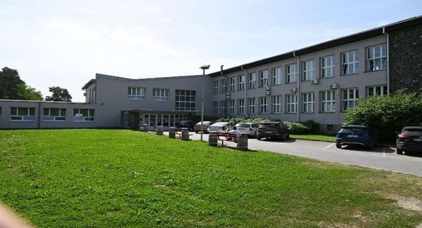 SREDNJA SKOLA VIKTOROVAC