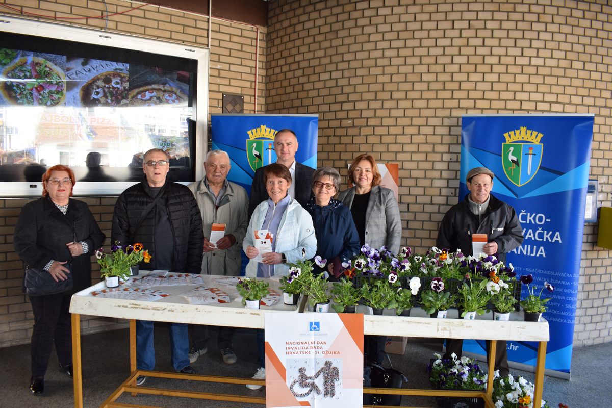  Zamjenik župana Mihael Jurić je u utorak, 21. ožujka 2023. godine, na sisačkoj tržnici Kontroba nazočio obilježavanju Nacionalnog dana invalida rada.