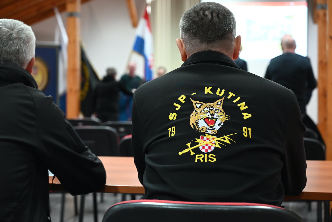 Predsjednik Županijske skupštine Mato Fofić i zamjenik župana Mihael Jurić su u srijedu, 15. ožujka 2023. godine u Kutini sudjelovali na obilježavanju 32. godišnjice osnutka SJP RIS Kutina.