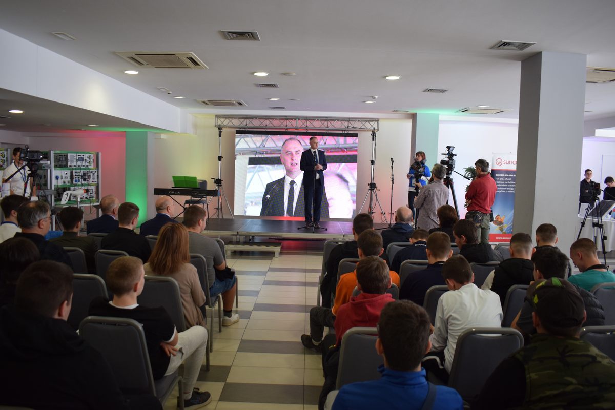 Zamjenik župana Mihael Jurić je u četvrtak, 23. ožujka 2023. godine, u sisačkom hotelu „Panonija“ svečano otvorio Sajam obnovljivih izvora energije. 