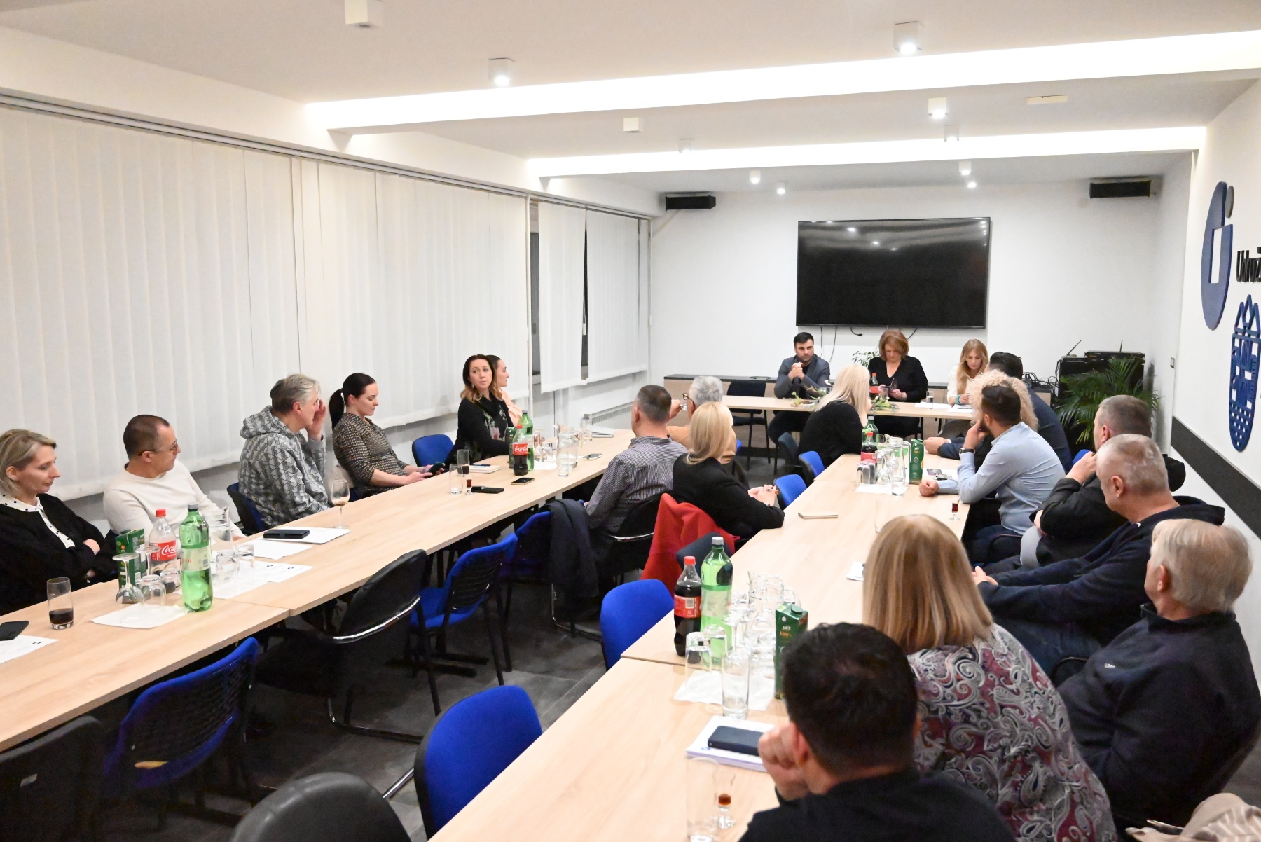 Jučer održanoj svečanoj sjednici Skupštine Obrtničke komore SMŽ nazočio je župan Ivan Celjak istaknuvši tom prilikom realizaciju četiri nova poduzetnička inkubatora u Sisačko-moslavačkoj županiji vrijedna više od 30 milijuna eura.