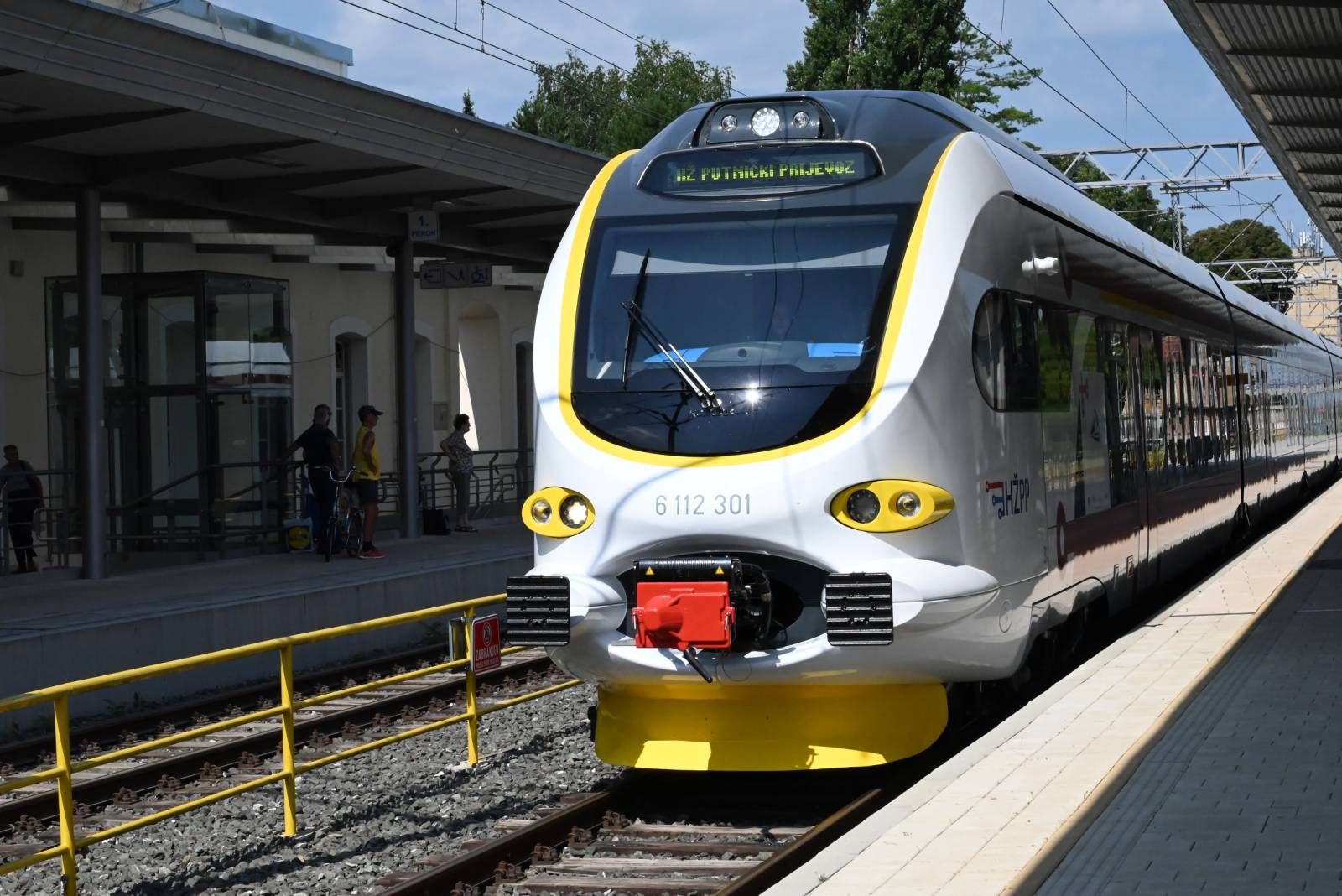 Novim voznim redom HŽPP-a 2023./2024. od 11. prosinca 2023. na relaciji Sisak-Zagreb prometuju dvije nove brze linije vlakova.