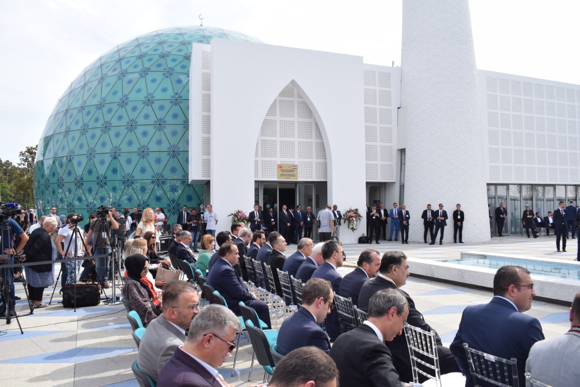  Zamjenik župan Mihael Jurić je u četvrtak, 8. rujna 2022. godine, u Sisku sudjelovao u svečanosti otvorenja džamije i Islamskog kulturnog centra.