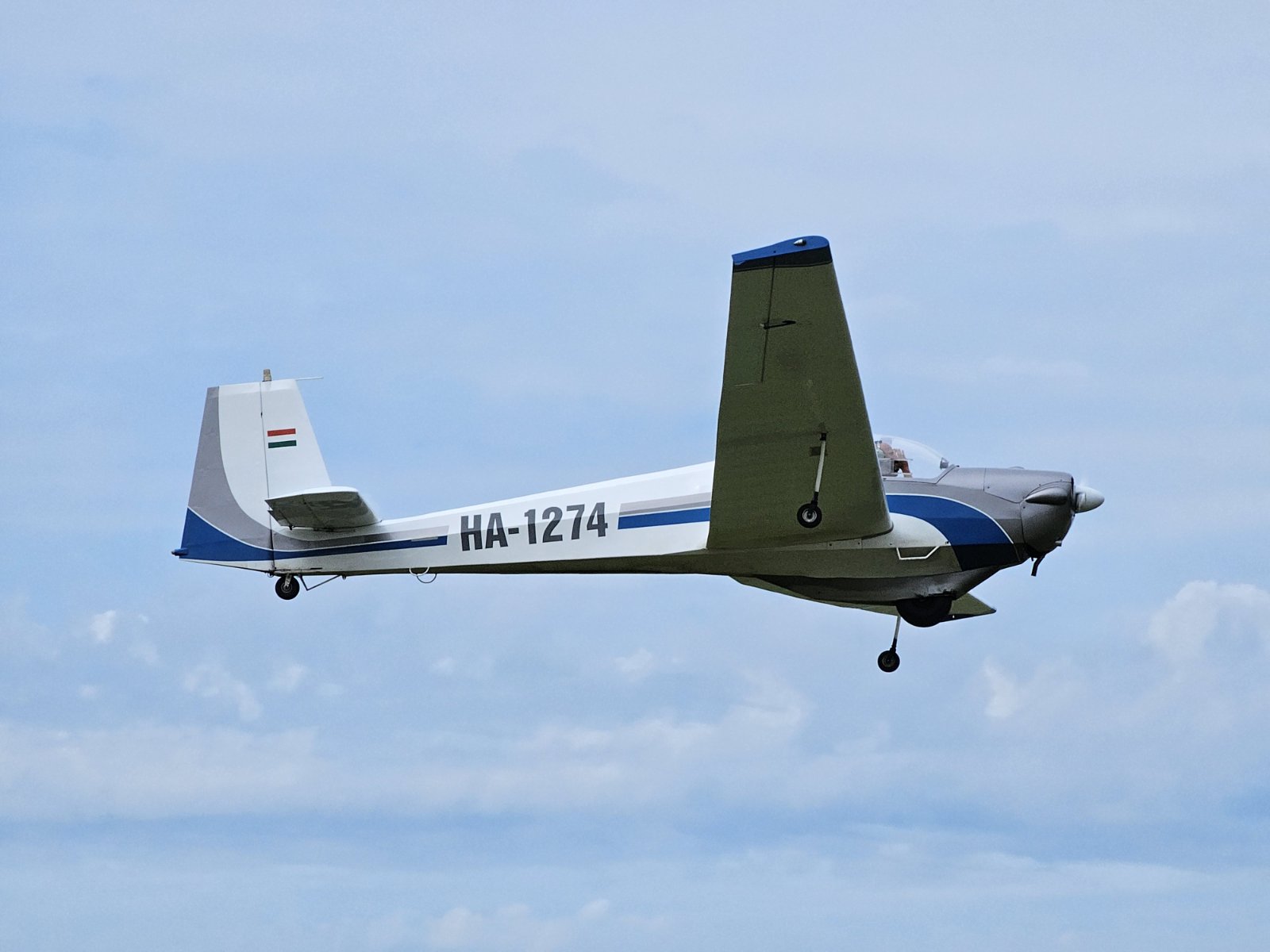 Zamjenik župana županije Mihael Jurić i predsjednik Županijske skupštine Mato Fofić nazočili su XI. Memorijalnom aeromitingu Marijan Celjak.