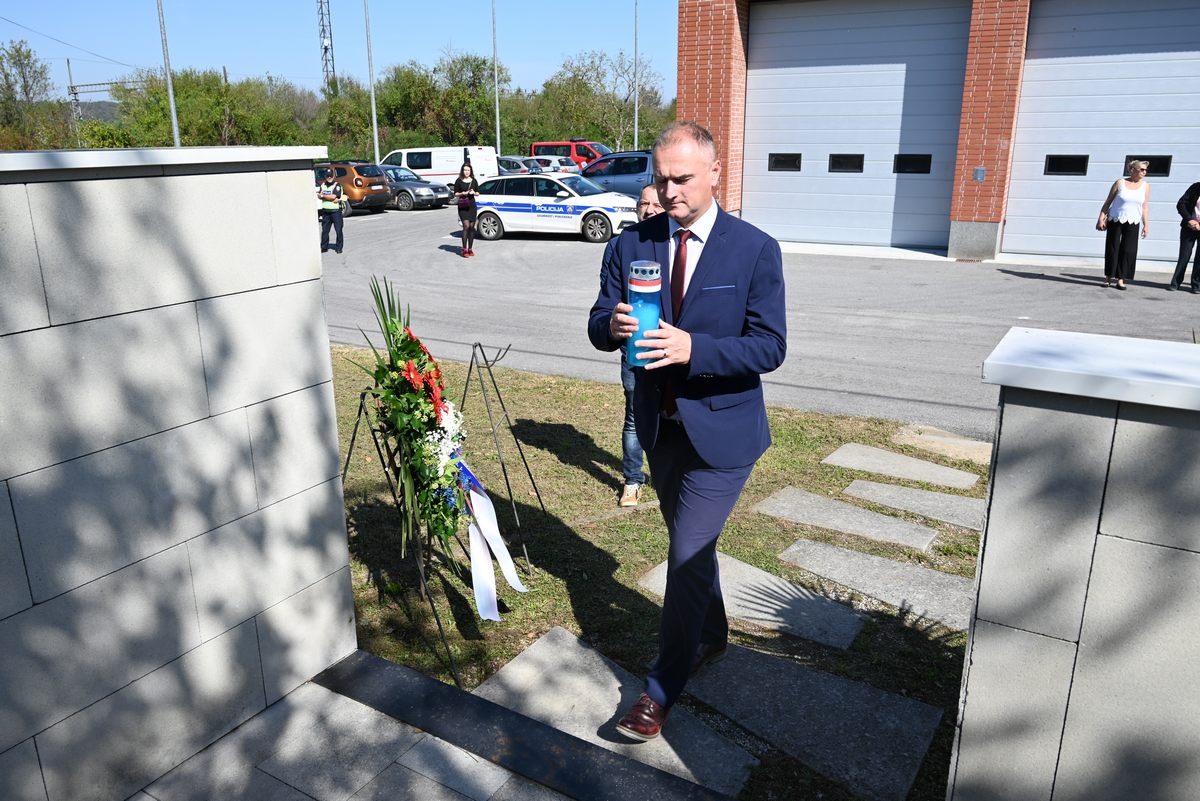 Zamjenik župana Mihael Jurić je nazočio obilježavanju Dana općine Majur. Program je počeo polaganjem vijenaca i paljenjem svijeća kod spomen-obilježja žrtvama iz Domovinskog rata s područja općine Majur, a nastavljen Svečanom sjednicom Općinskog vijeća, koja je održana u zgradi DVD-a Majur.