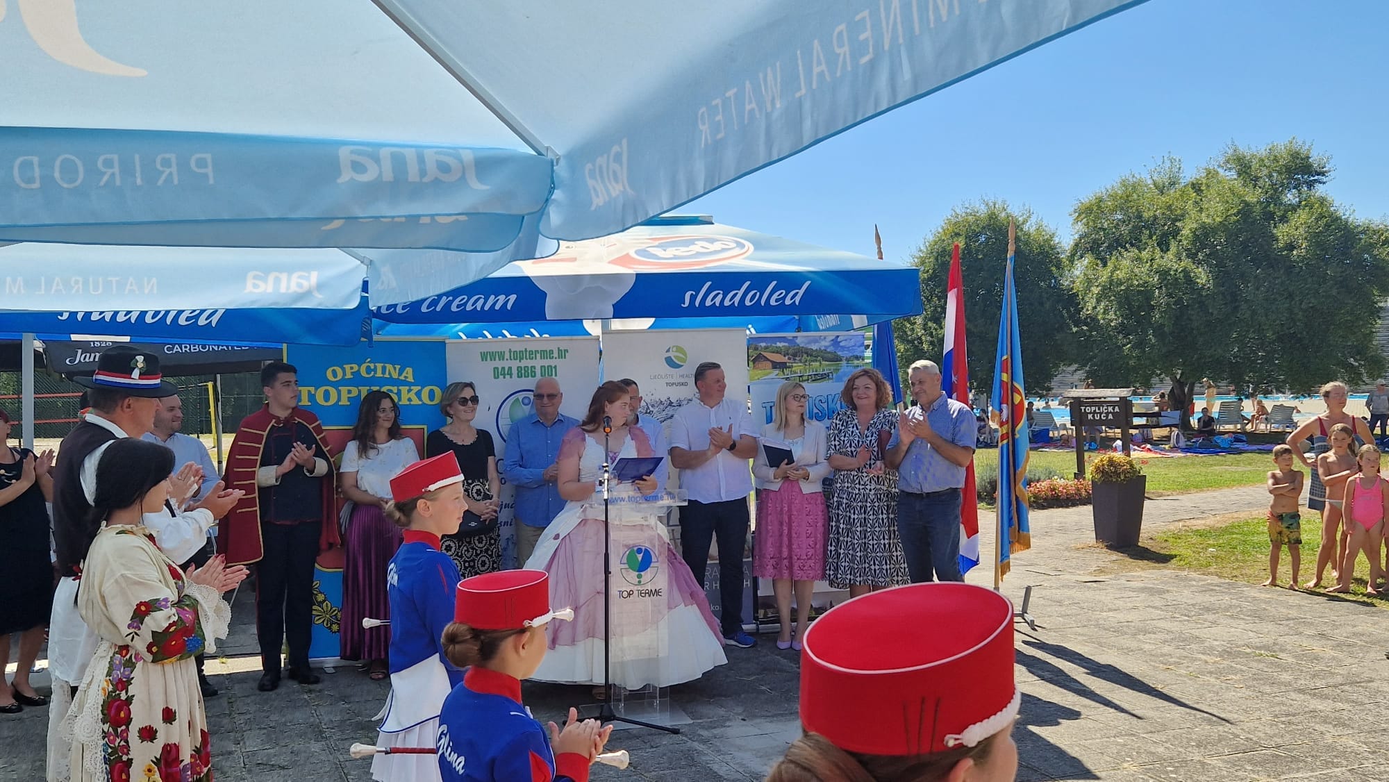 U sklopu ljetne manifestacije Turističke zajednice Općine Topusko, „Kraljica jezera 2023. – Ljeto u Topuskom“, u subotu 2. rujna 2023. godine na prostoru otvorenih bazena Topusko održan je  2. Banovina Gastro Fest.