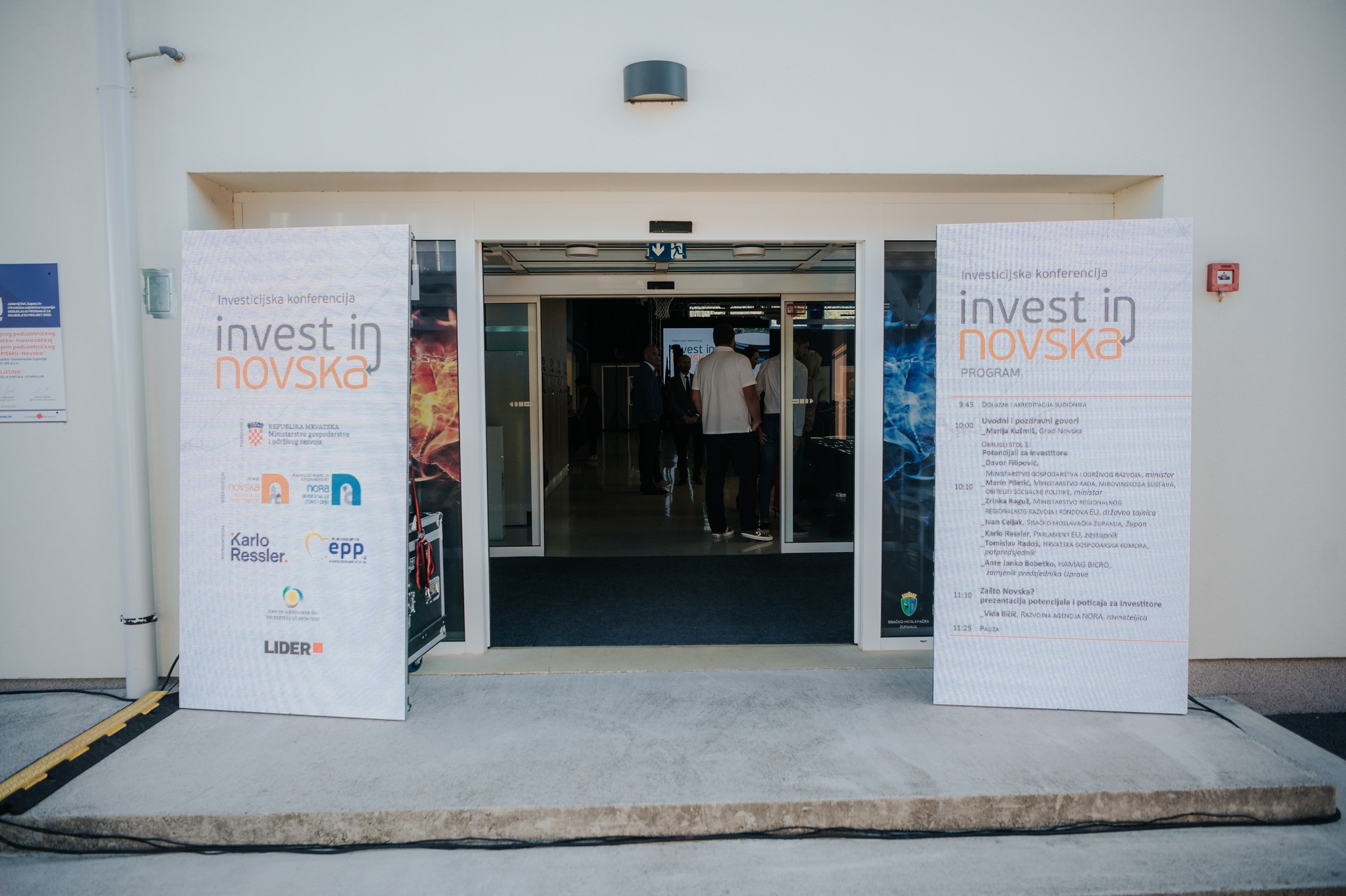 Novska je poznata po sjajnoj organizaciji događaja vezano uz poduzetništvo i danas imamo prekrasan dan u Novskoj, sa sjajnim sudionicima, govornicima koji će govoriti o razvoju Sisačko-moslavačke županije, o razvoju grada Novske, o smjeru koji smo zauzeli, a to je smjer novih tehnologija, inovativnosti. 