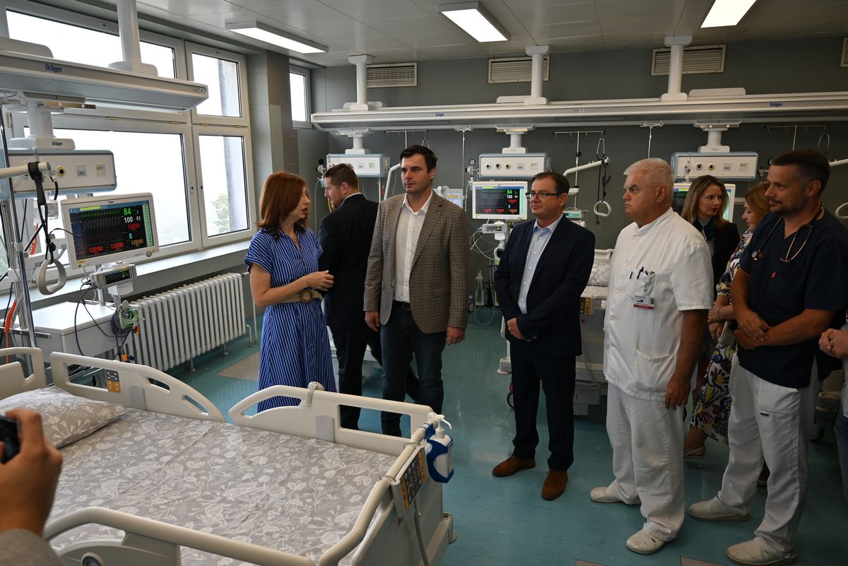 Župan Ivan Celjak sa suradnicima nazočio je svečanom obilježavanju puštanja u rad Jedinice za intenzivno liječenje