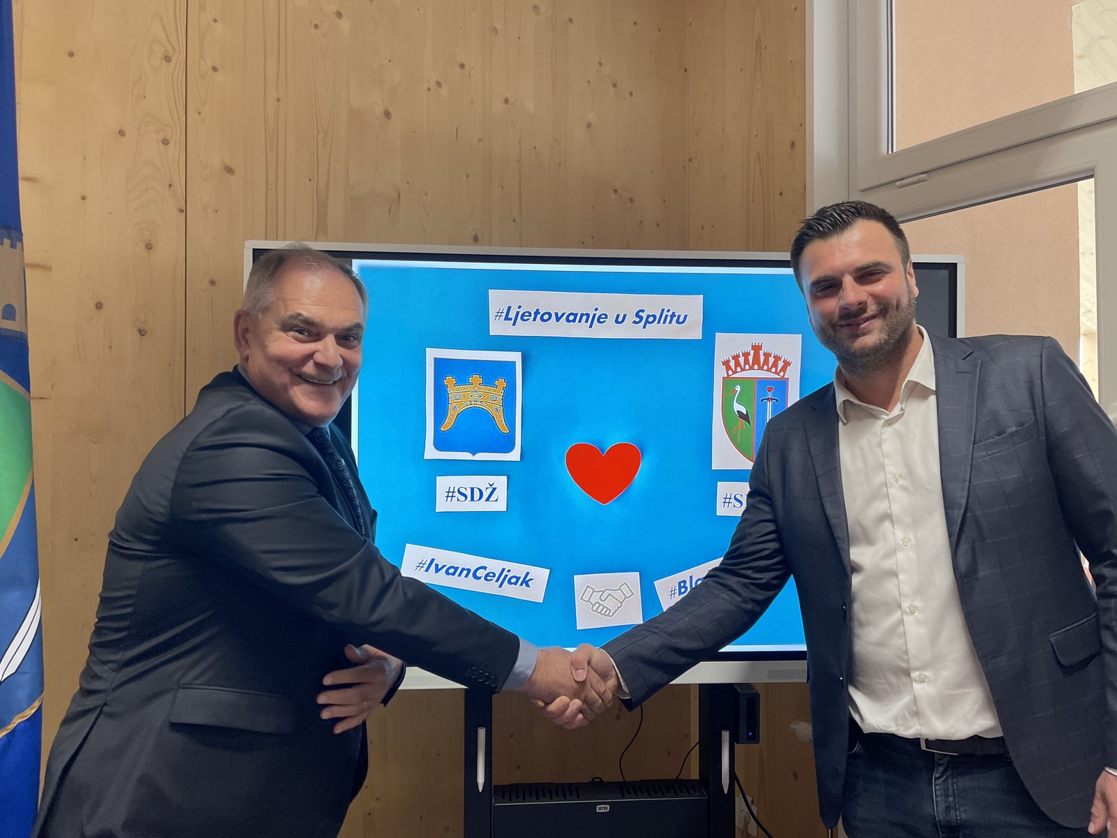 Učenicima četvrtih razreda osnovnih škola iz cijele Sisačko-moslavačke županije i sljedeće godine bit će osigurano besplatno ljetovanje u Splitu zahvaljujući daljnjoj suradnji Splitsko-dalmatinske i Sisačko-moslavačke županije, rečeno je u utorak, 19. rujna 2023. godine u novoizgrađenoj Osnovnoj školi Ivan Goran Kovačić Gora koju su zajedno obišli sisačko-moslavački župan Ivan Celjak i splitsko-dalmatinski župan Blaženko Boban.