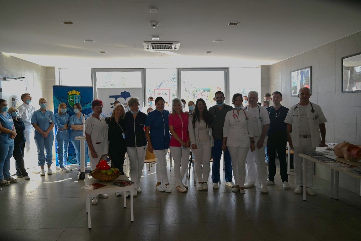 Danas je u sisačkoj Općoj bolnici dr. Ivo Pedišić, u sklopu akcije Rotary kluba Sisak, a u suradnji s liječnicama i liječnicima kardiolozima te medicinskim sestrama i tehničarima s Odjela za kardiologiju sisačke bolnice, obilježen Svjetski dan srca. 