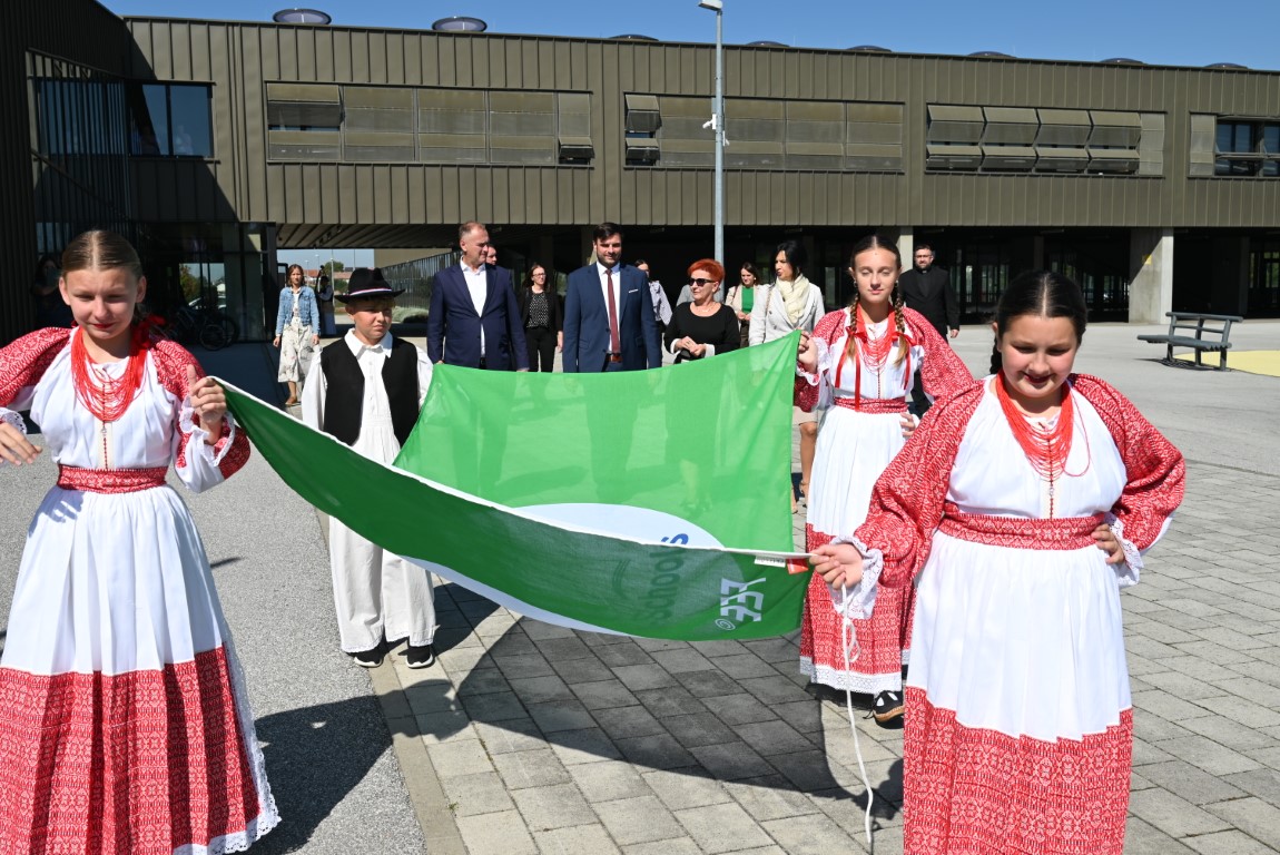 DSC_1704_Medium