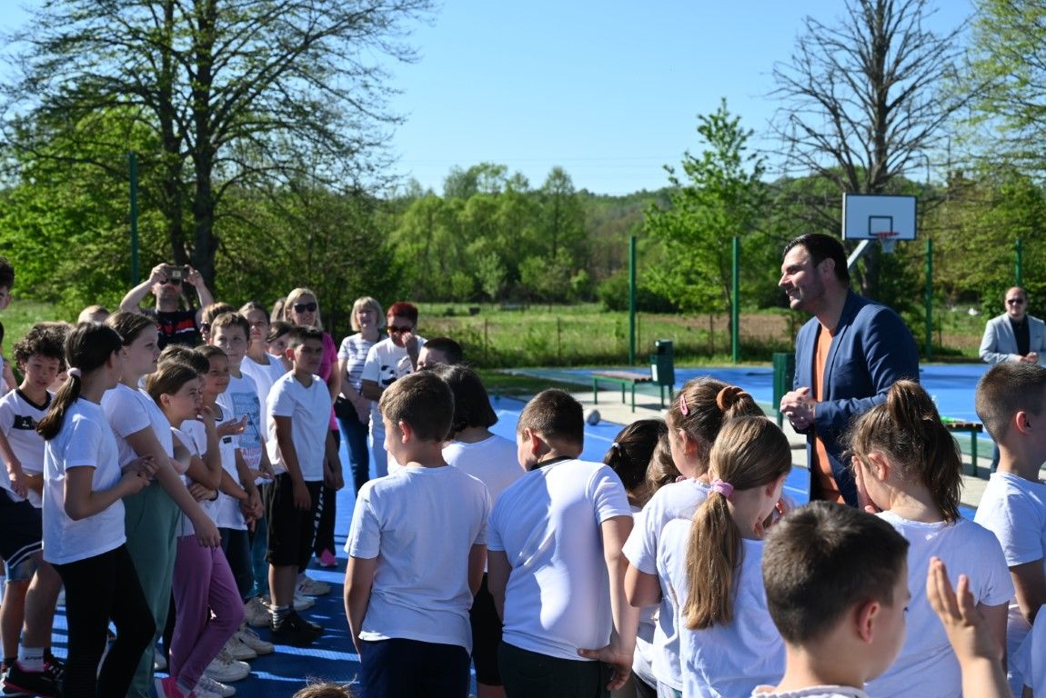 Nova školska godina u Sisačko-moslavačkoj županiji: više prvašića i veći broj srednjoškolaca