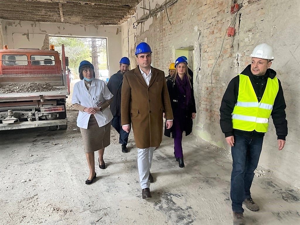 Župan Ivan Celjak je sa suradnicima, je u utorak, 10. siječnja 2023. godine, obišao radove cjelovite obnove zgrade Jodnog lječilišta u sklopu Opće bolnice „Dr. Ivo Pedišić“ Sisak. Zgrada je izgrađena 1932. godine. 