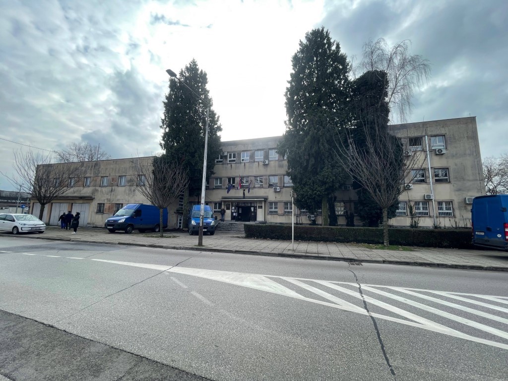 Sisačko-moslavačka županija započela je obnovu još jedne zgrade na području grada Siska.