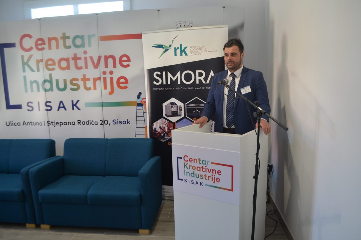 U Centru kreativnih industrija u Sisku održana je u utorak, 12. srpnja 2022. godine, poslovna konferencija „Od ideje do uspjeha uz CROWN“.