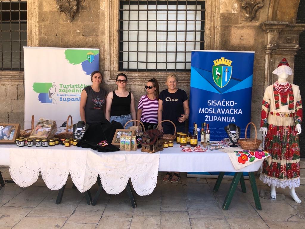 Sisačko-moslavačka županija u suradnji s Gradom Dubrovnikom narednih dana predstavit će se turistima proizvodima iz sisačko-moslavačkog kraja. 