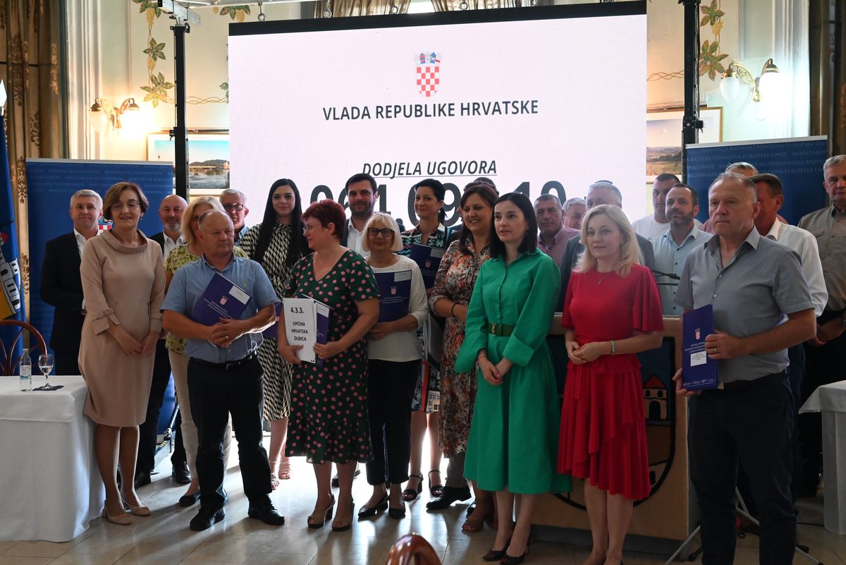 NOVI UGOVORI ZA RAZVOJ I REVITALIZACIJU SISAČKO-MOSLAVAČKE ŽUPANIJE