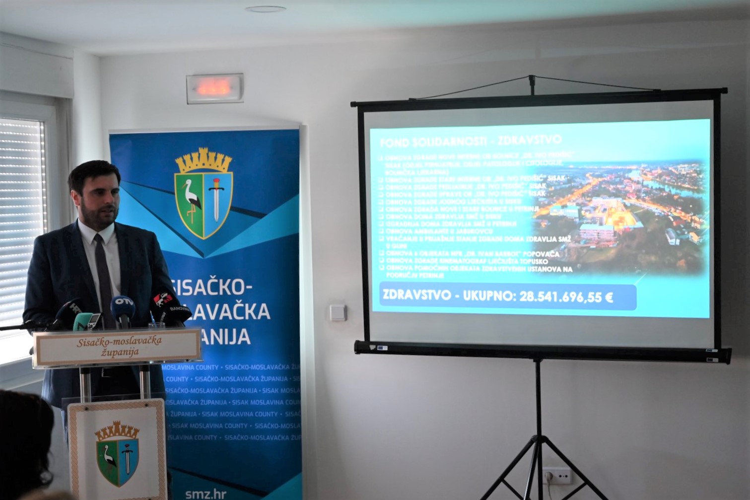 Iz Fonda solidarnosti EU, koji je završen 30. lipnja 2023. godine, Sisačko-moslavačka županija povukla je više od 86 milijuna eura za obnovu javnih objekata u svojoj nadležnosti te za obnovu cestovne infrastrukture.