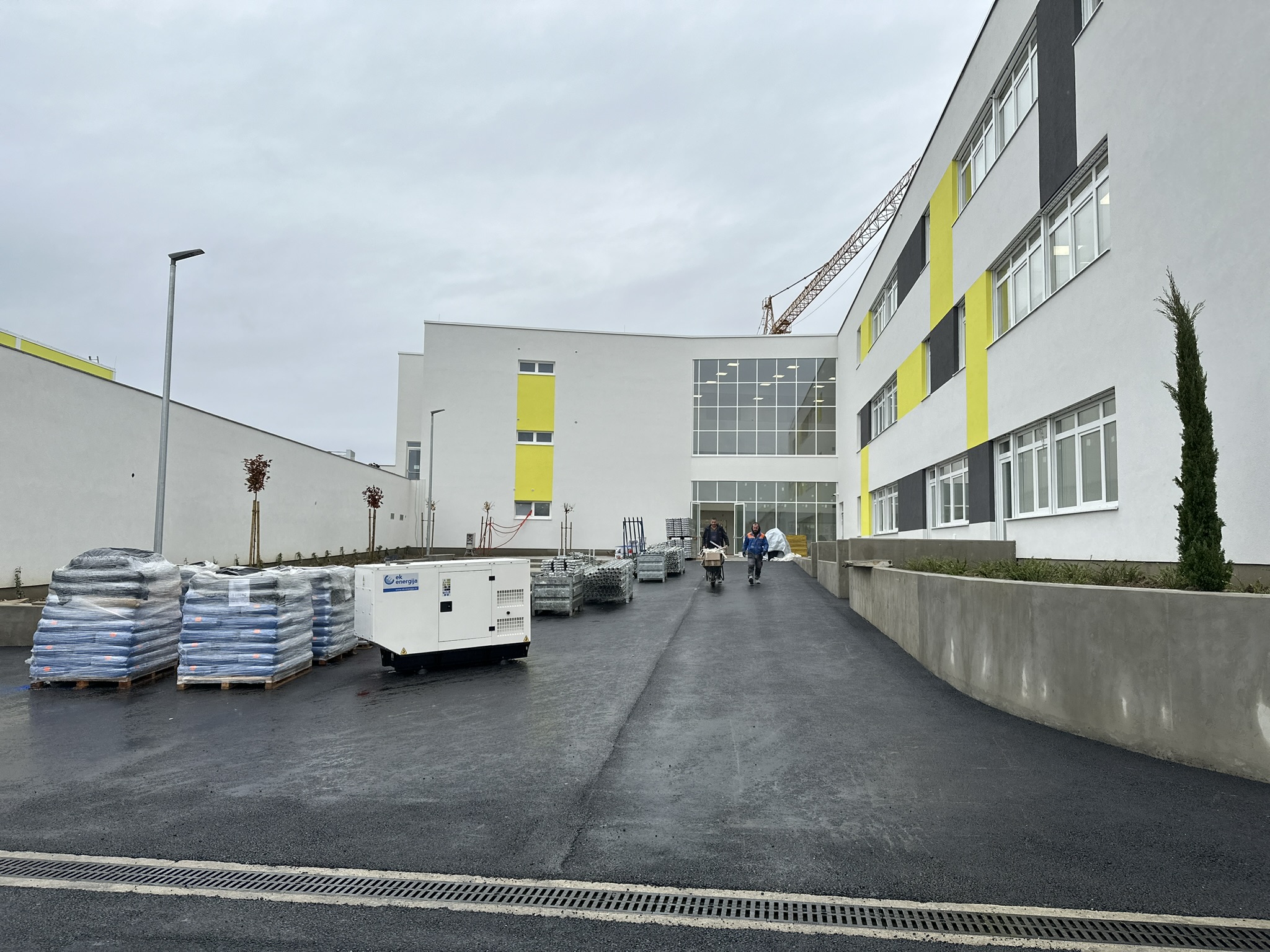 NOVA ZGRADA OSNOVNE ŠKOLE U PETRINJI PRED ZAVRŠETKOM