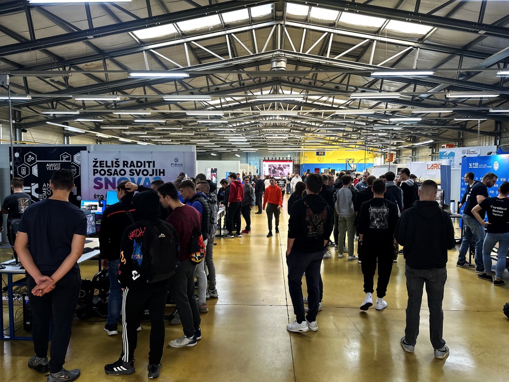 Tehnička škola Sisak, organizira u srijedu, 29. studenoga 2023. godine s početkom u 17 sati Završnu konferenciju projekta Regionalni centar kompetentnosti u Sisačko-moslavačkoj županiji - prema novim i inovitivnim znanjima i vještinama.