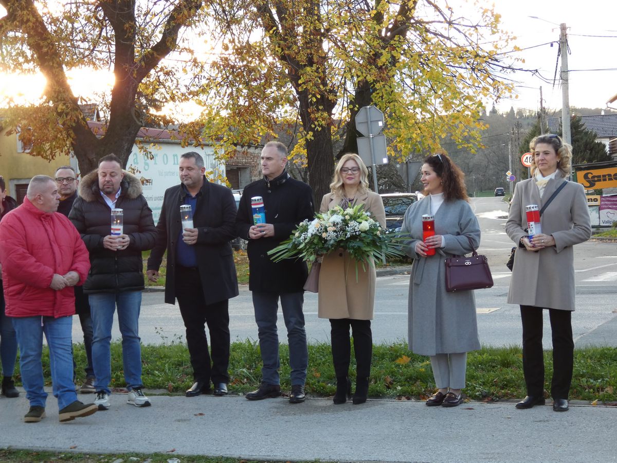 Udruženje obrtnika Petrinja, Glina i Topusko je svoj dan i blagdan Svete Katarine obilježilo svečanim programom u Petrinji.