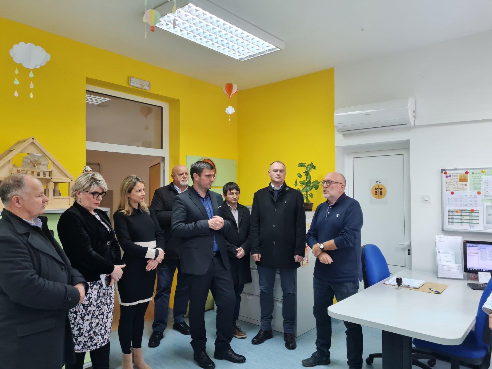 Sisačko-moslavački župan Ivan Celjak sa suradnicima danas je obišao Neuropsihijatrijsku bolnicu dr. Ivan Barbot Popovača.