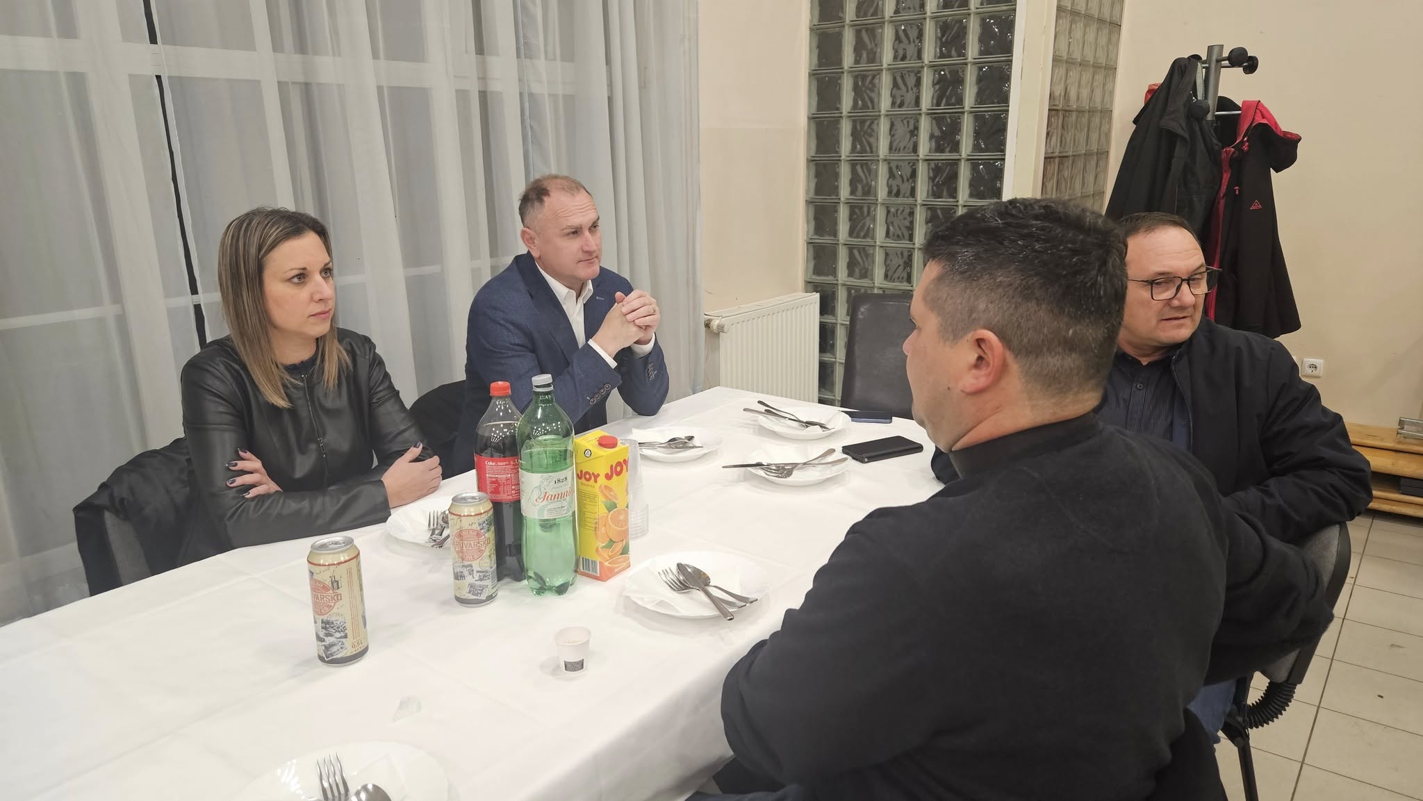 Udruga ratnih veterana „57. samostalnog bataljuna Marijan Celjak“ Sisak organizirala je u Društvenom domu Eugen Kvaternik druženje članova Udruge kojem je prisustvovao i zamjenik župana Mihael Jurić.