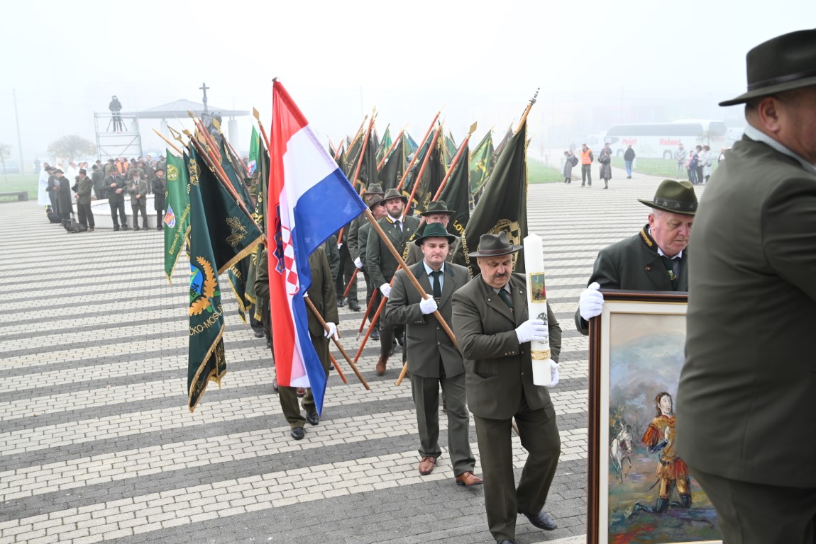 Sisačko-moslavačka županija bila je domaćin XVI. zajedničke proslave svetog Huberta, zaštitnika lovaca i lovstva koja je danas održana u Sisku u organizaciji Hrvatskog lovačkog saveza i uz domaćinstvo Lovačkog saveza SMŽ i Sisačke biskupije.