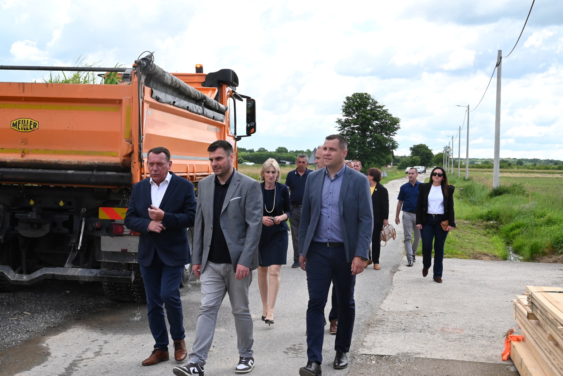 Sisačko-moslavačka županija podjednako ulaže u svaki dio županije. Na području općine Lekenik realizira se nekoliko značajnih županijskih projekata, a ovu je općinu danas posjetio župan Ivan Celjak.