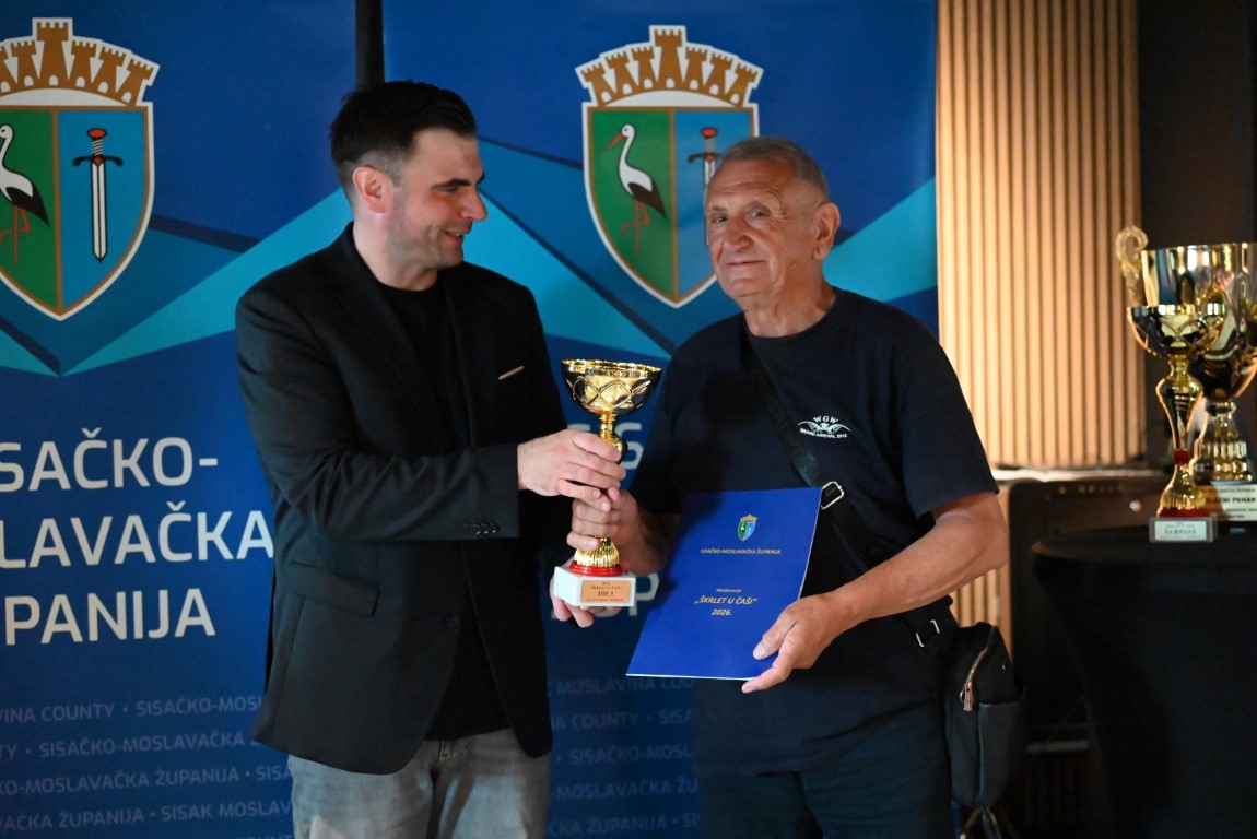 Škrlet_34