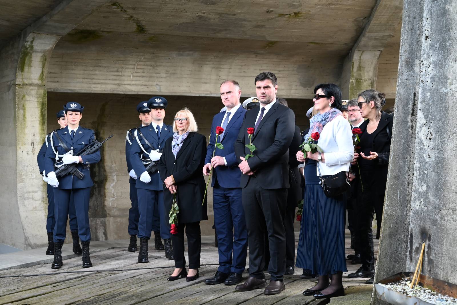 Župan Ivan Celjak predvodio je u nedjelju, 23.travnja 2023. godine izaslanstvo Sisačko-moslavačke županije na komemoraciji u Spomen-području Jasenovac uz kojeg su u izaslanstvu bili još i  zamjenik župana Mihael Jurić te zamjenica župana iz reda srpske nacionalne manjine Mirjana Oluić.