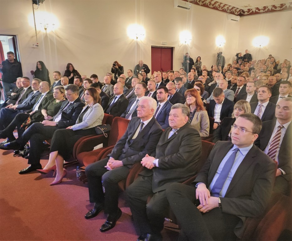 Župan Ivan Celjak je u petak, 14. travnja 2023. godine u Požegi nazočio svečanoj sjednici Županijske skupštine u povodu Dana Požeško-slavonske županije. Svečanoj sjednici je nazočio Andrej Plenković, predsjednik Vlade Republike Hrvatske.