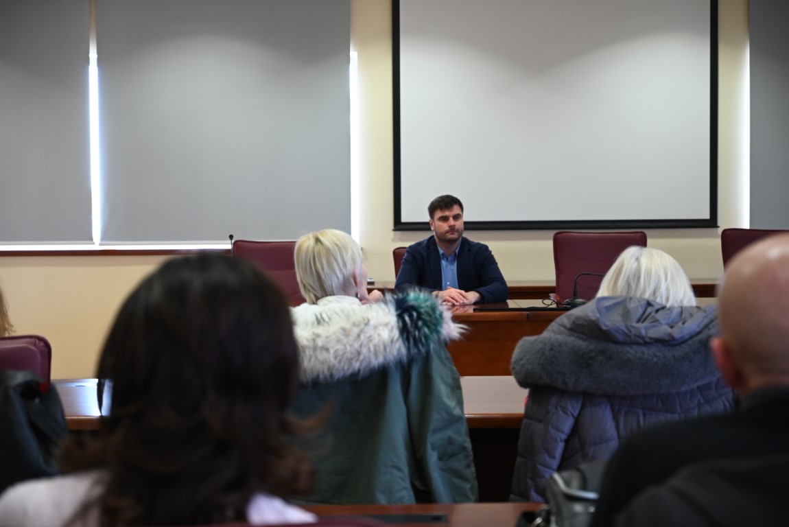 Na inicijativu župana Ivana Celjaka, u srijedu 5. travnja 2023. godine, u Sisku, održan je radni sastanak s pročelnicima upravnih odjela Sisačko-moslavačke županije i ravnateljima ustanova iz područja zdravstva, socijalne skrbi te SIMORA-e, Javne ustanove Regionalni koordinator, Javne ustanove za upravljanje zaštićenim prirodnim vijednostima, Županijskke uprave za ceste i ravnateljima srednjih i osnovnih škola kojima je osnivač Sisačko-moslavačka županija.