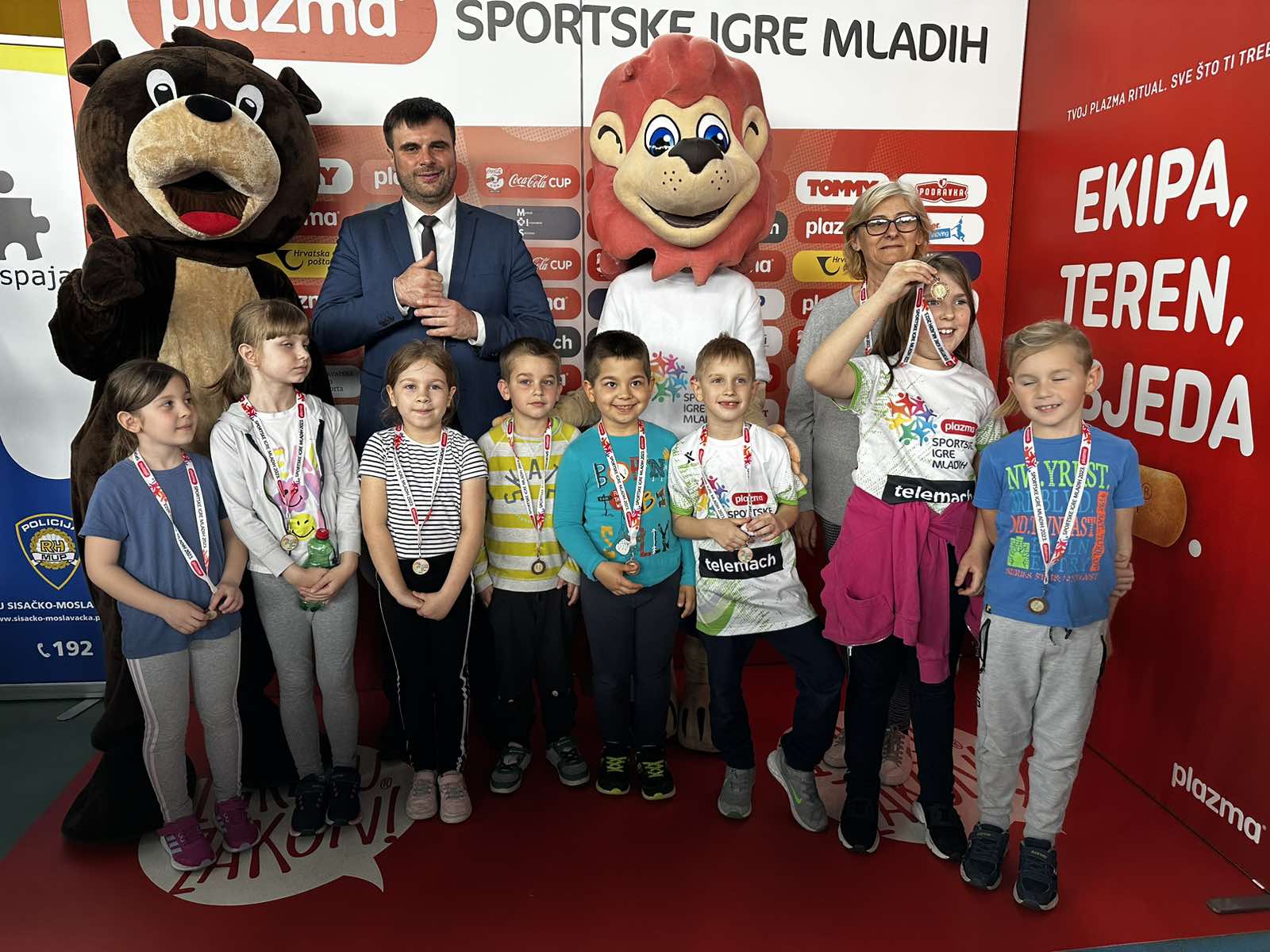 Župan Ivan Celjak je sa suradnicima u ponedjeljak, 3. travnja 2023. godine, pozdravio sudionike Plazma Sportskih igara mladih, koje su, na prijedlog Sisačko-moslavačke županije, održane u OŠ Sunja, kao središnjem mjestu za SMŽ. 