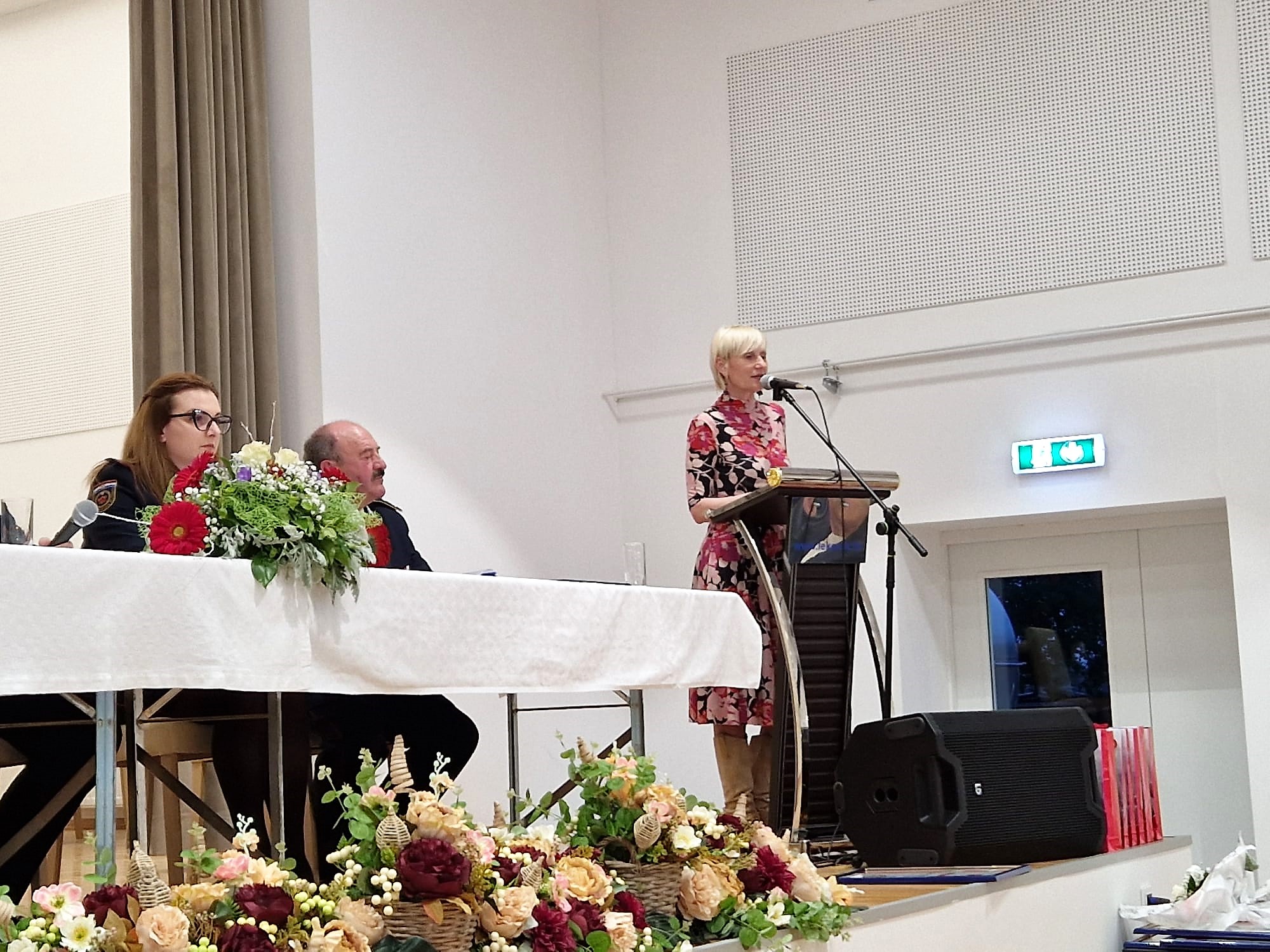 U utorak, 18. travnja 2023. godine u Društvenom domu Lekenik održana je 30. redovna sjednica skupštine Vatrogasne zajednice Općine Lekenik. Tom prilikom uručena su mnogobrojna priznanja za izniman doprinos i potporu svim dobrovoljnim vatrogasnim društvima s područja općine Lekenik.